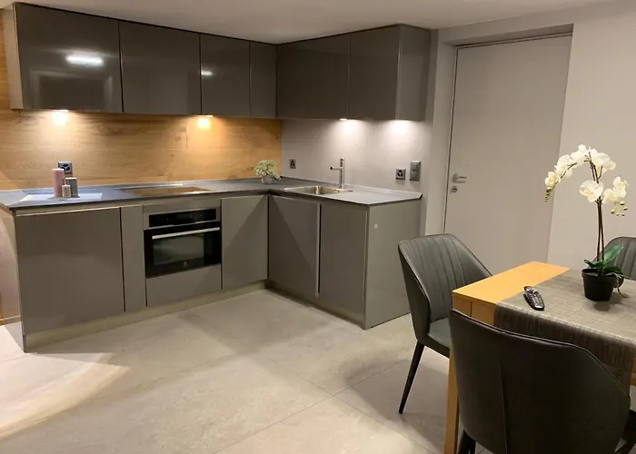 Kirchplatz Lupus & Cervus 采尔马特